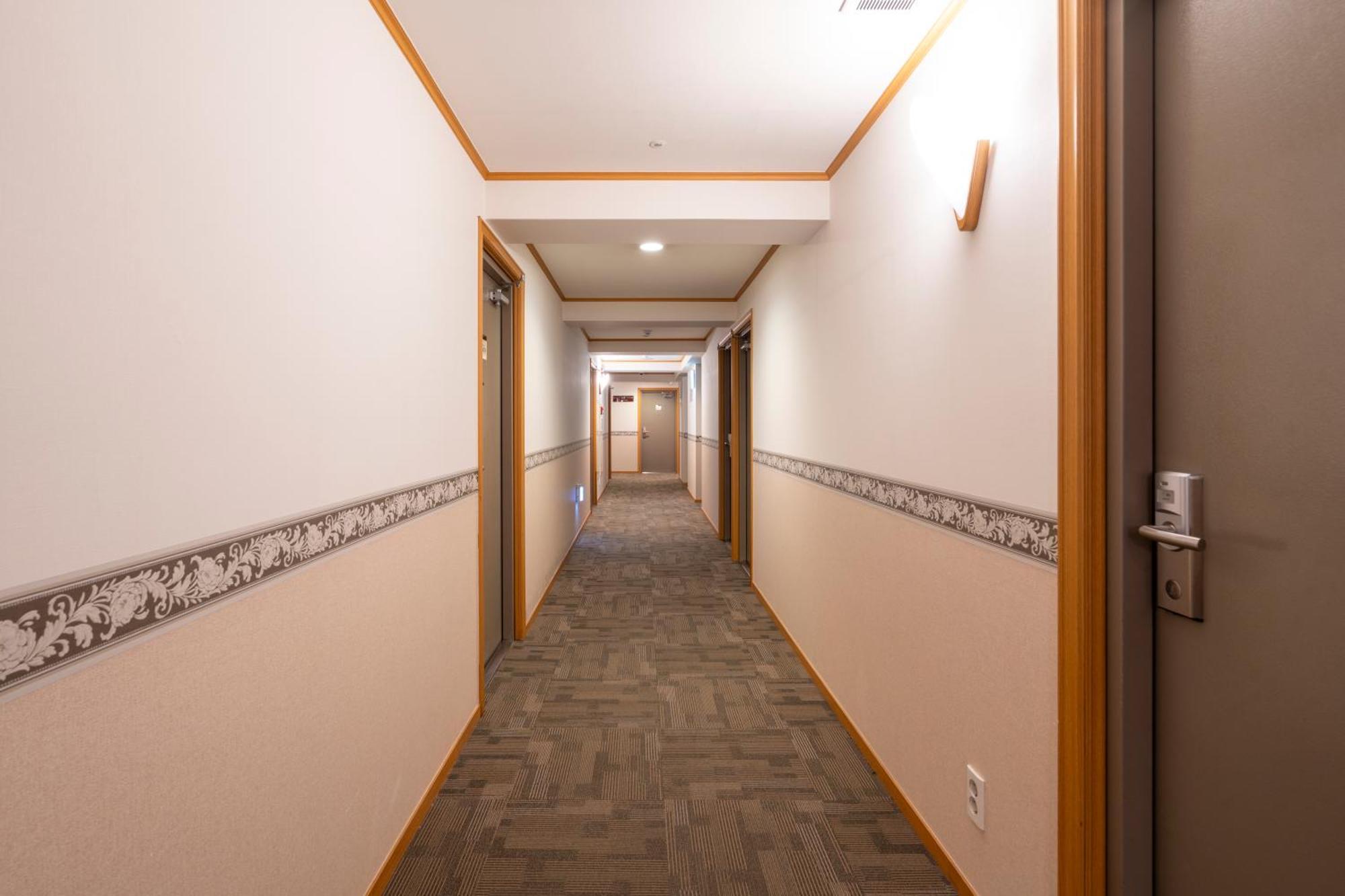 Toyoko Inn Daejeon Government Complex Exterior photo