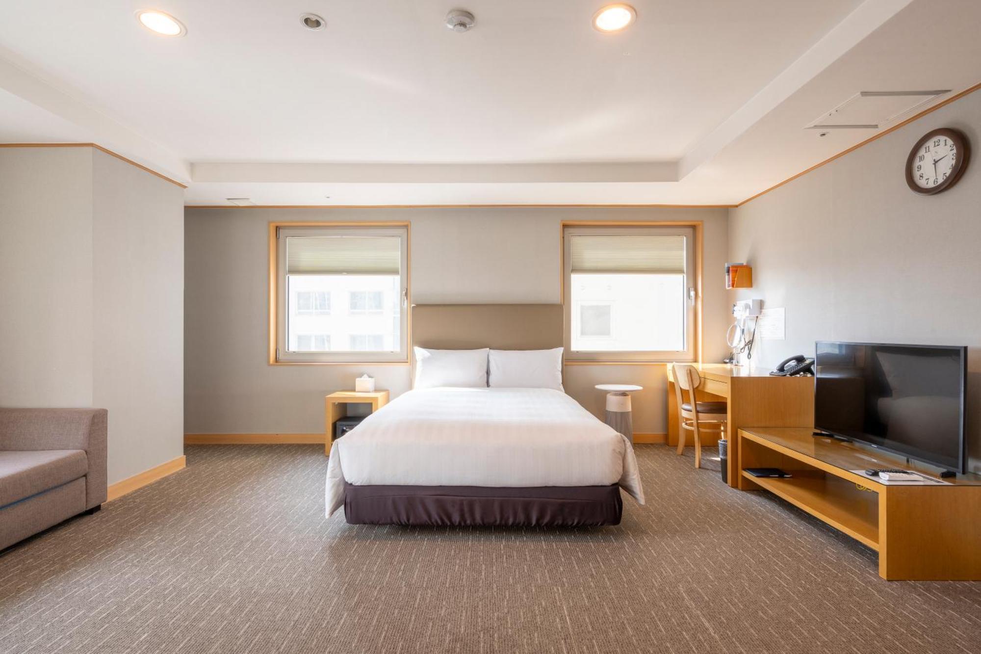 Toyoko Inn Daejeon Government Complex Exterior photo