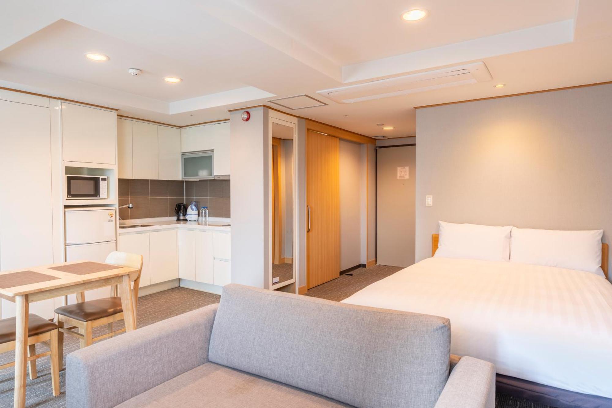 Toyoko Inn Daejeon Government Complex Exterior photo
