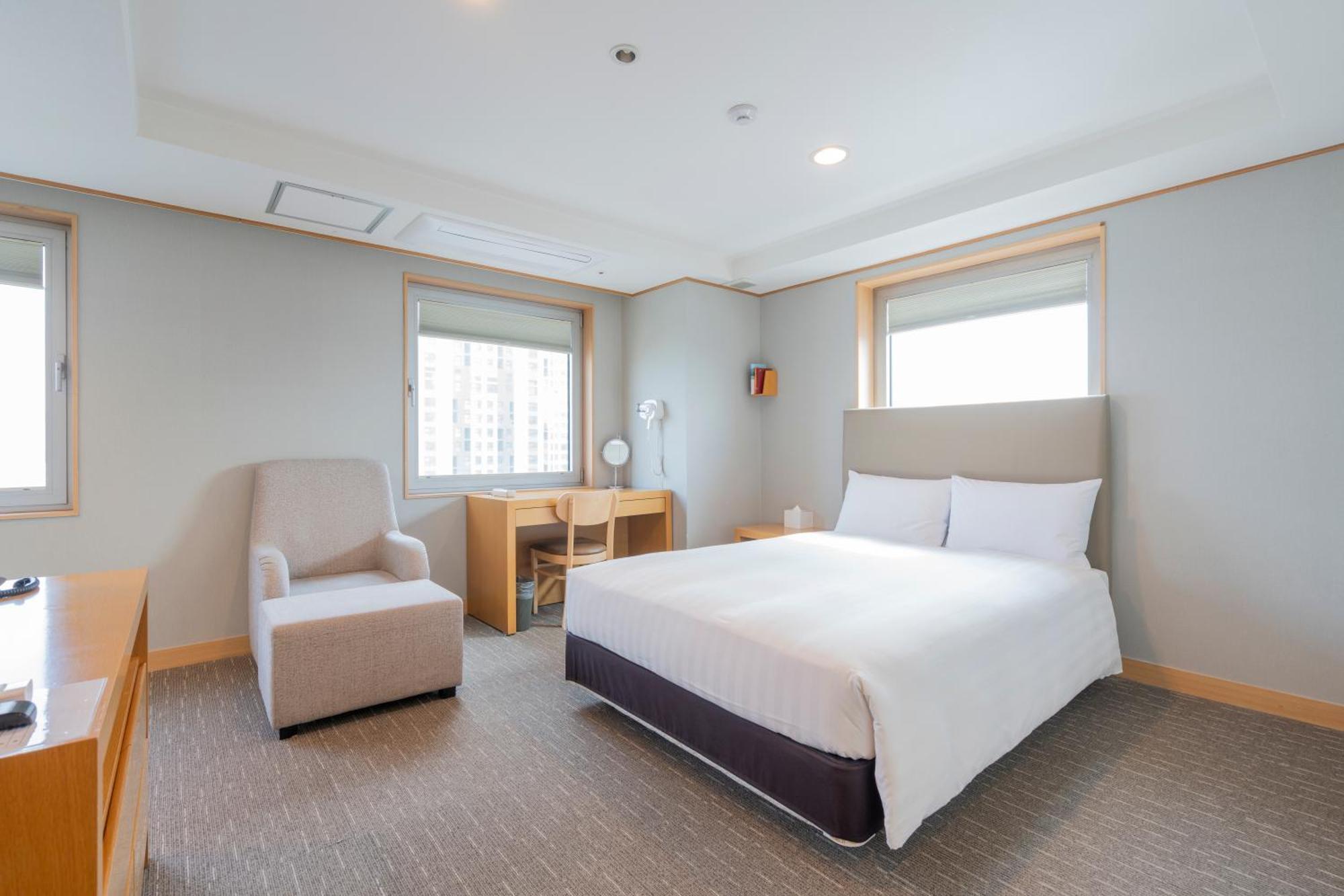 Toyoko Inn Daejeon Government Complex Exterior photo